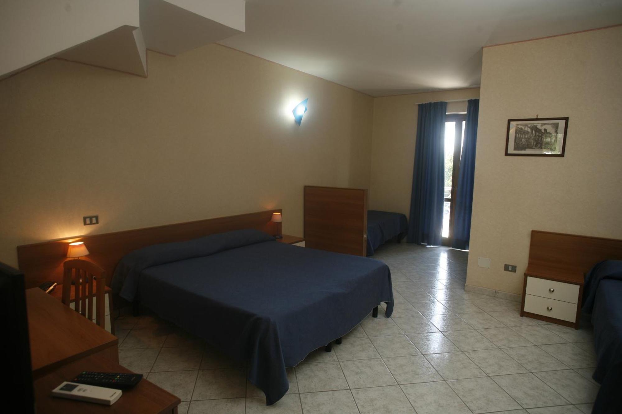 Hotel B&B Marina Capaccio Екстериор снимка